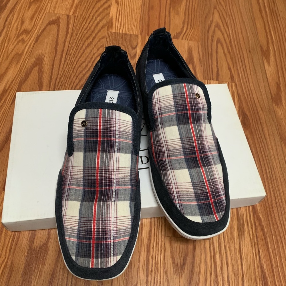 Steve Madden slip-ons